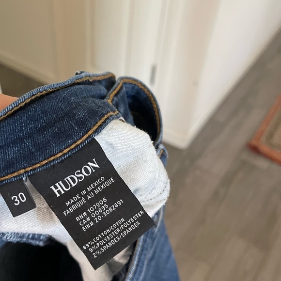 Hudson| Dark Wash Skinny Jeans in Krista Ankle Style•••Size 30, Raw Hem - Picture 11 of 15